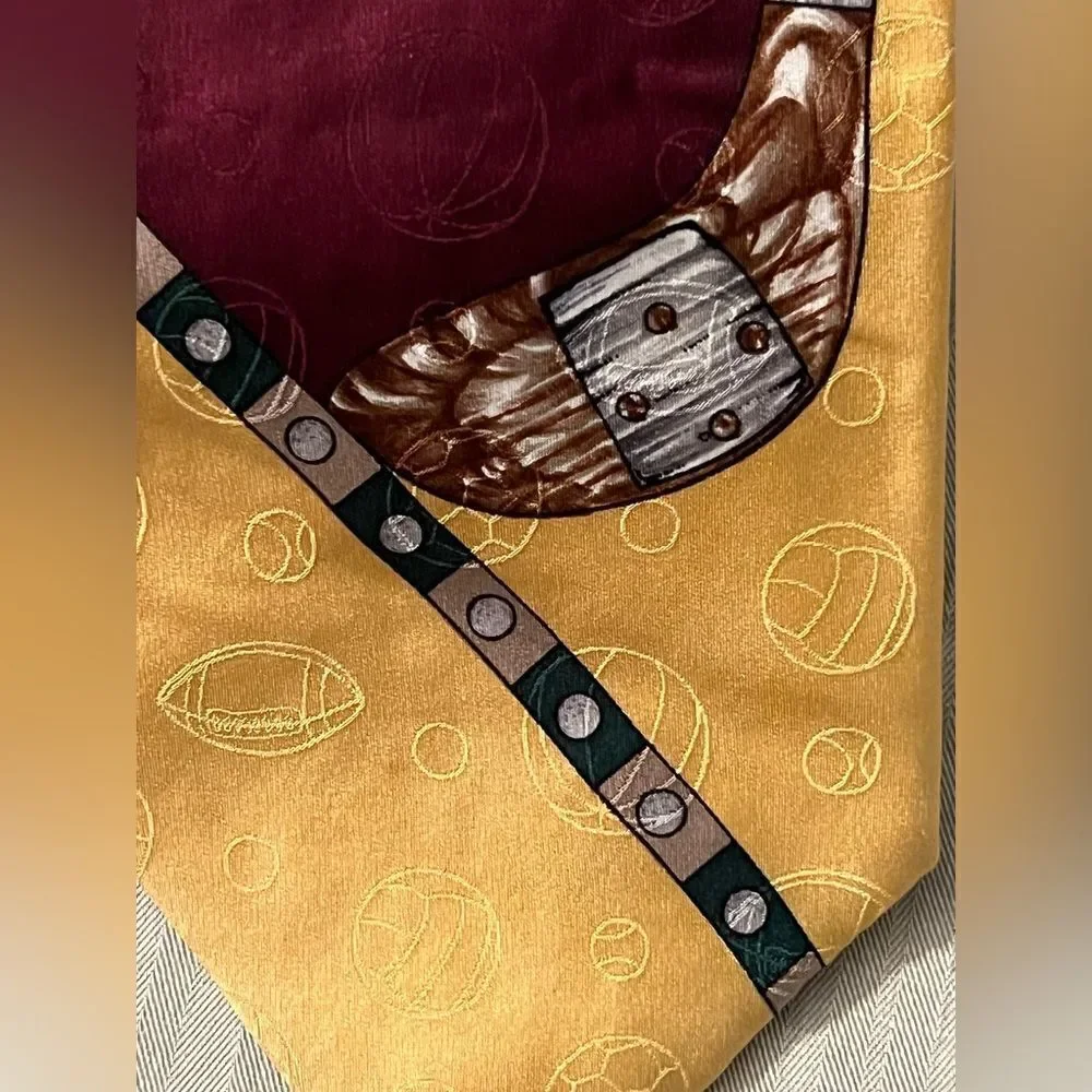 Evan Picone Sport  Mens Silk Tie